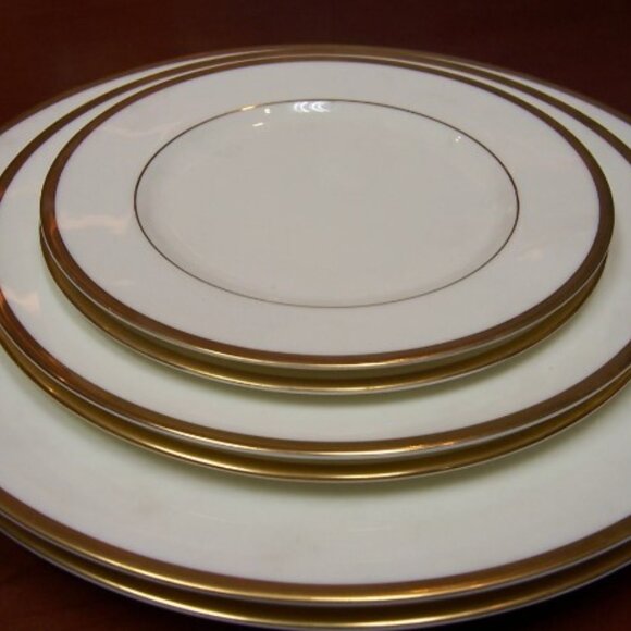 2 Dinner Plates, 2 Salad Plates and 2 Bread & Butter Plates - Troy NORITAKE